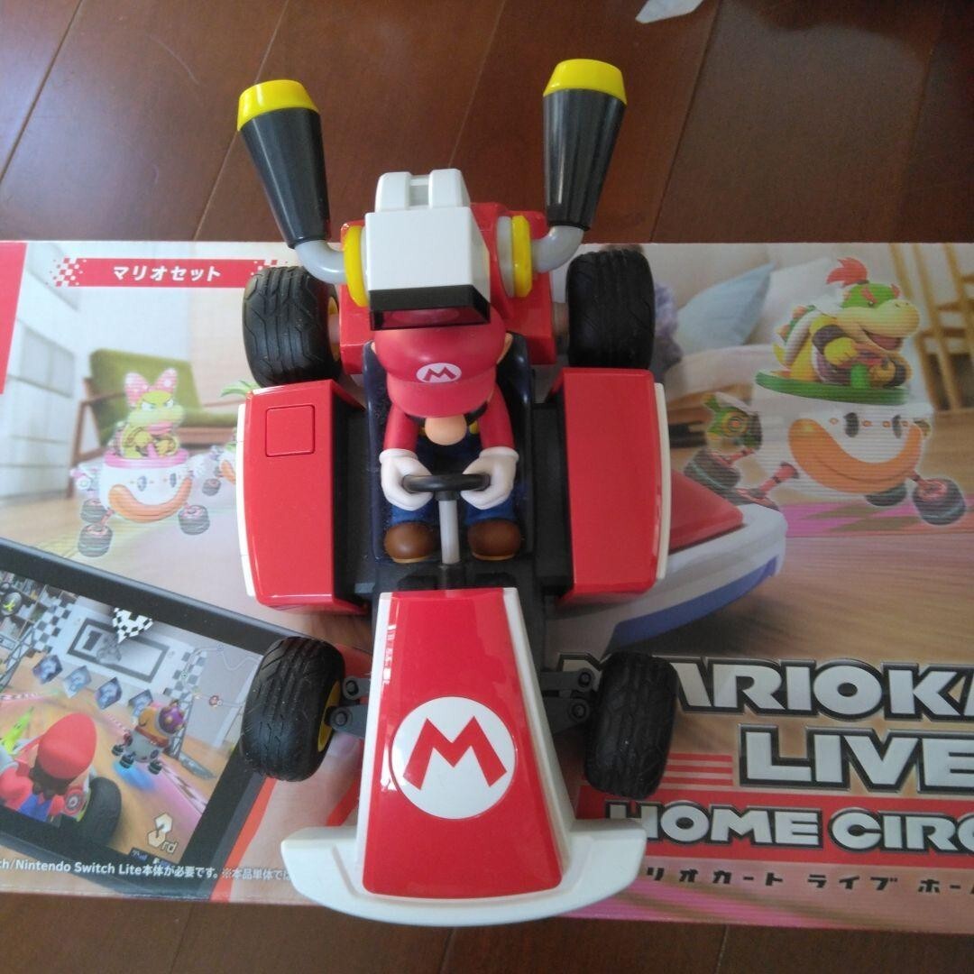 みみ♡　Nintendo Switch 本体等＋マリオカート、桃鉄セット！ Nintendo Switch Mario Kart Live: Home Circuit Game - Mario