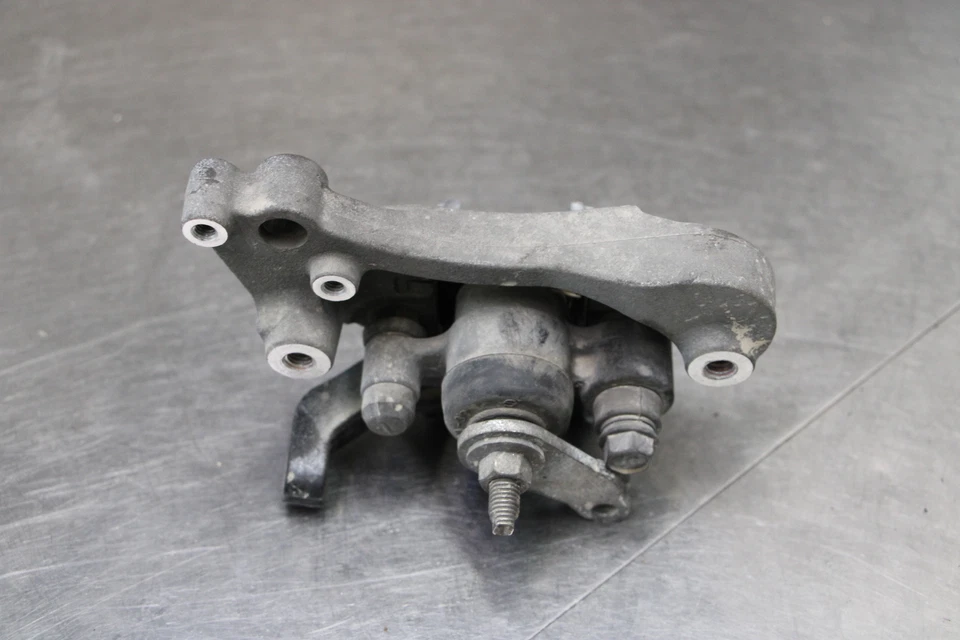 2009 Honda DN-01 Rear Brake Caliper Foto 3 de 4