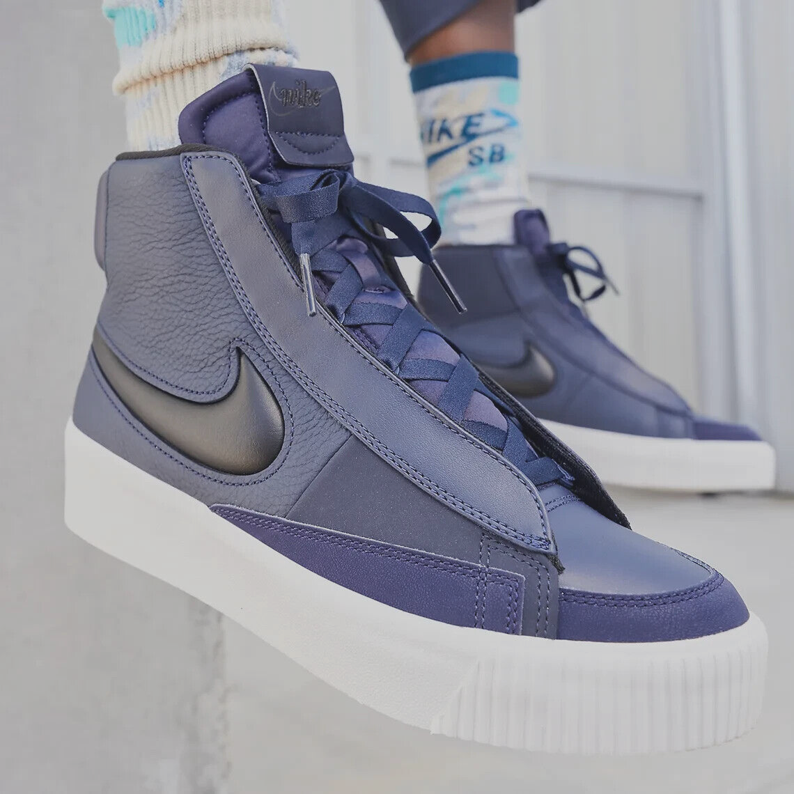✨️レア✨️Nike WMNS BLAZER MIDSUEDE VNTG 24.5 Nike (WMNS) Blazer Mid LX White Pendants (DM0850-100), Size