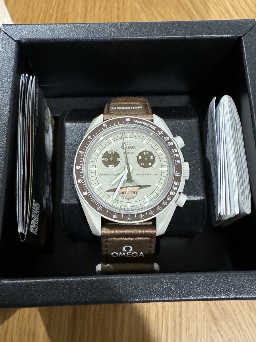 Swatch x Omega Bioceramic Moonswatch Mission To Saturn 42 mm Swatch x Omega Bioceramic Moonswatch Mission To Saturn 42 mm
