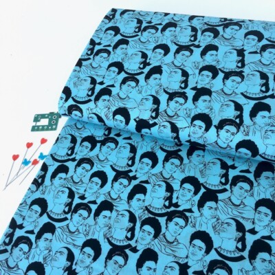 Quilten Baumwolle Robert Kaufman Frida Kahlo Mono Gesichter Aqua (Meterware)