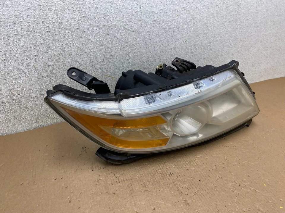 Передняя правосторонняя пассажирская фара Honda Odyssey 2011–2013 годов выпуска оригинальная P8321 DW - Изображение 3 из 4