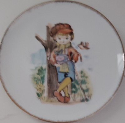 Goebel Collector Plate Porcelain German Vintage Children Theme 7.5 in Round