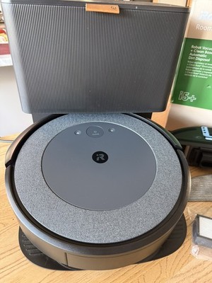 iRobot Roomba Combo i5+ Robot Vacuum & Mop w/Clean Base Self