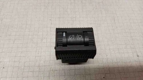 VW POLO 9N Schalter zur Einstellung der Scheinwerferhöhe 6Q0941333C 32516589