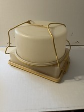 Vintage Tupperware Double Handle Cake Taker Carrier Harvest Gold 622 1256 USA