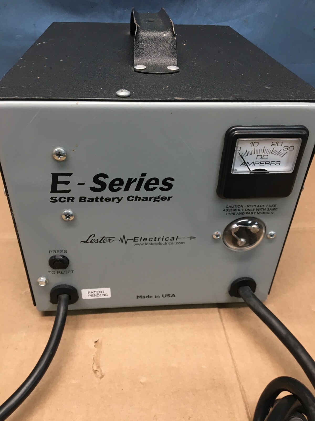 Lester Electronics 25940 E-Series SCR Charger 36 V, 25 DCA, SY SB50 Grey SCR