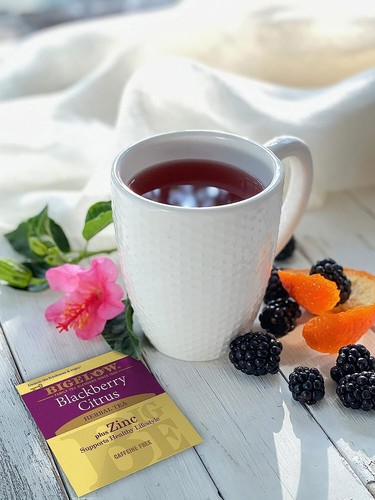 Bigelow Blackberry Citrus Herbal Tea - 18 tea bags - Picture 6 of 6