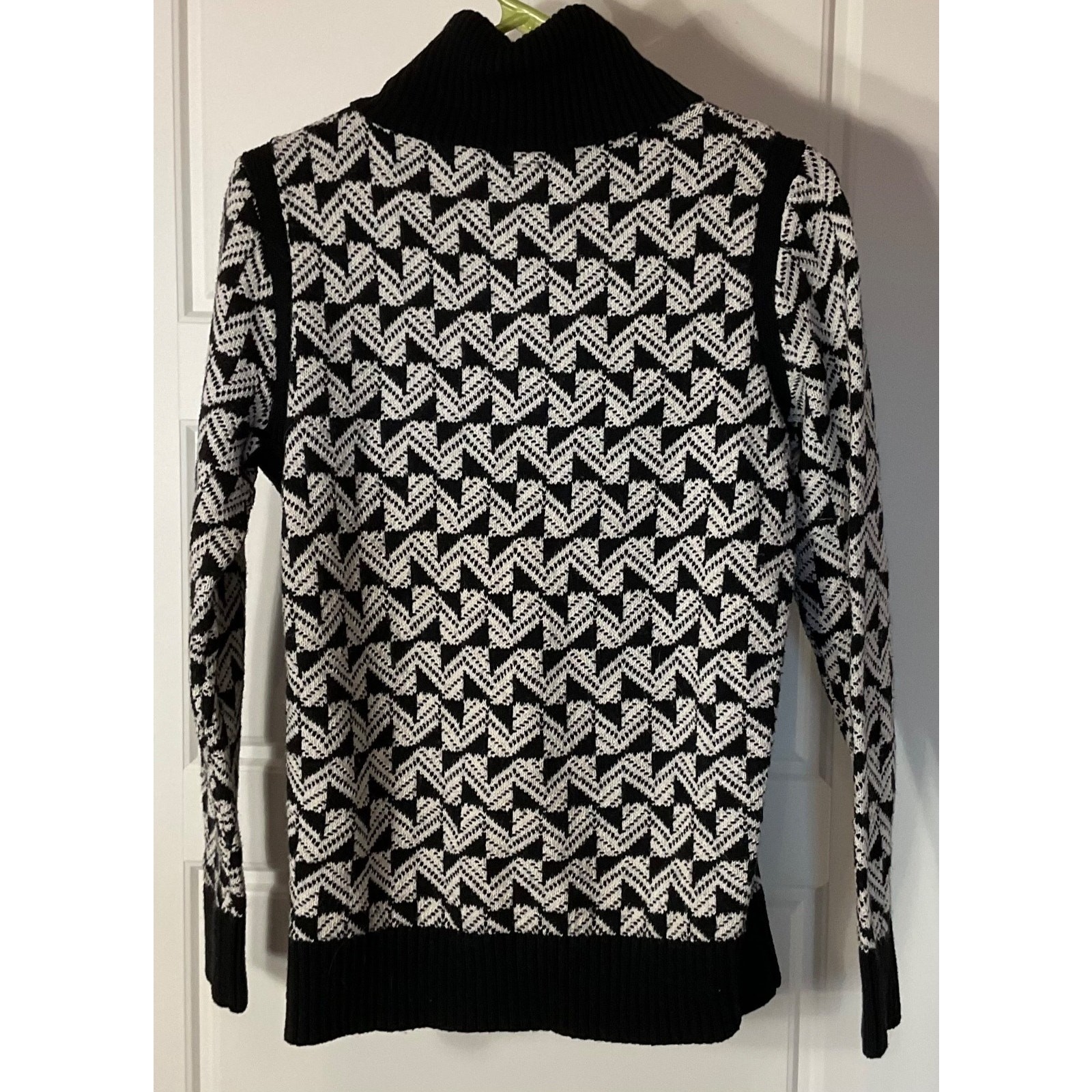 Talbots Black & White Split Neck Convertible Coll… - image 3