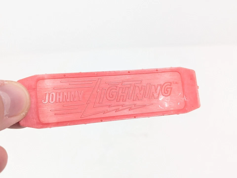 Vintage Johnny Lightning Topper Single Track Connector Red - Image 2 of 4