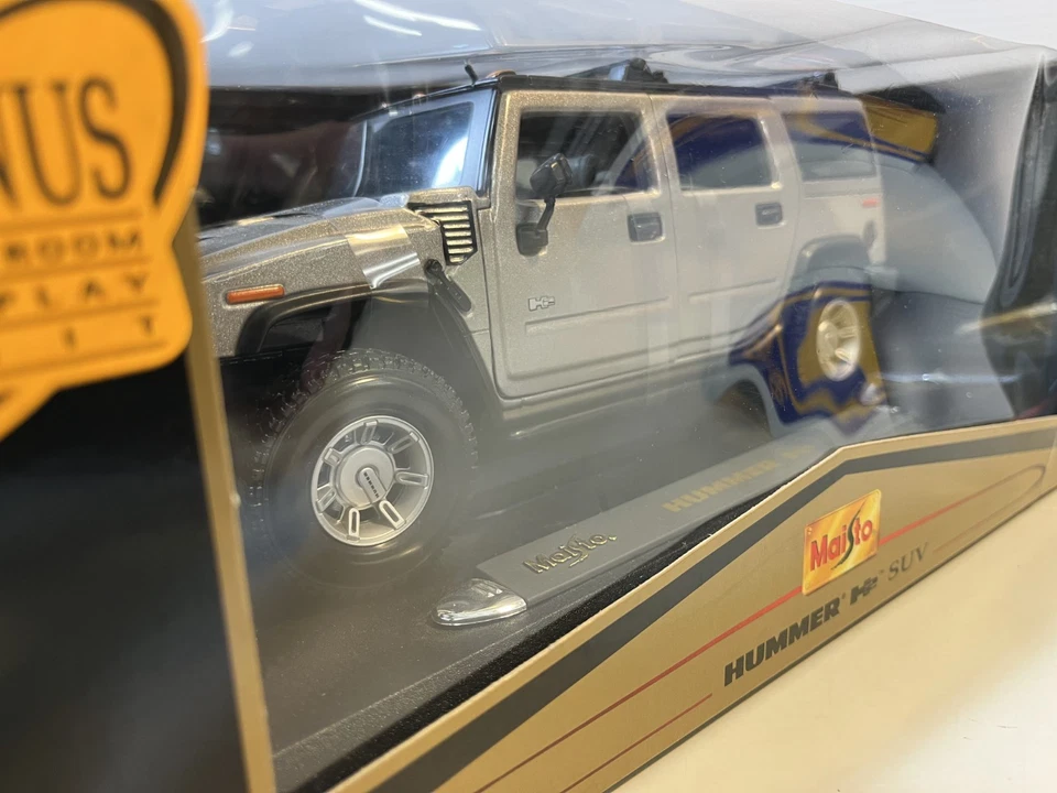 Hummer H2 SUV Diecast Model Car: 1/18 Scale By Maisto - Image 4 of 4
