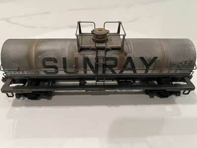 Atlas O-Scale 2-Rail 11,000 Gallon Tank Car Sunray #2030 9209-3 Weathered