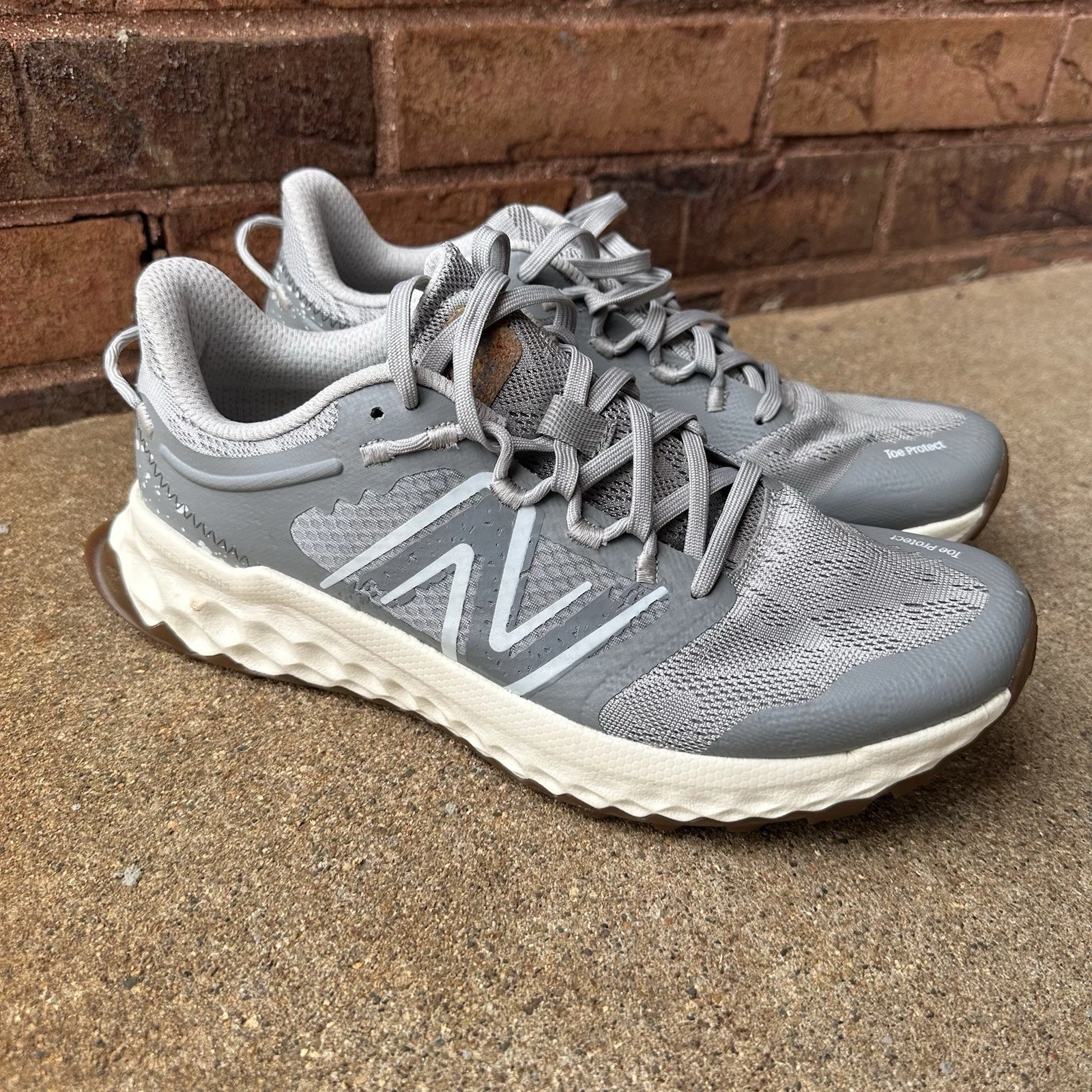 New Balance Men's Fresh Foam Garo Trail Running Shoes MTGAROEG Grey Sz 9.5