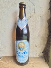 Bitburger Weisse Bierflasche mit Etikett & Kronkorken, Bier & Brauerei
