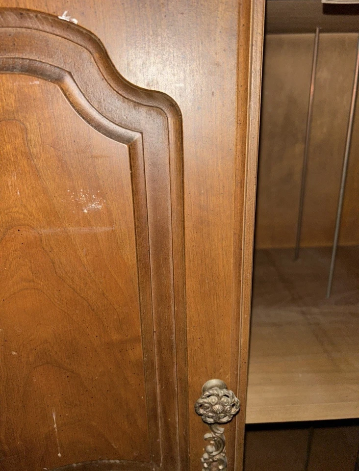 gabinete multimedia ethan allen Foto 3 de 3