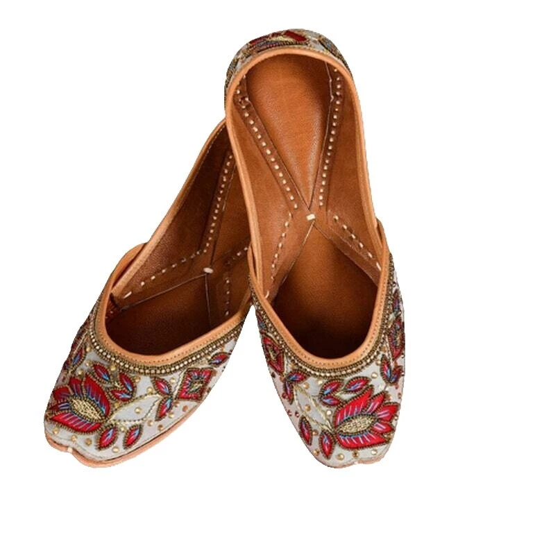 Женские индийские цветочные балетки