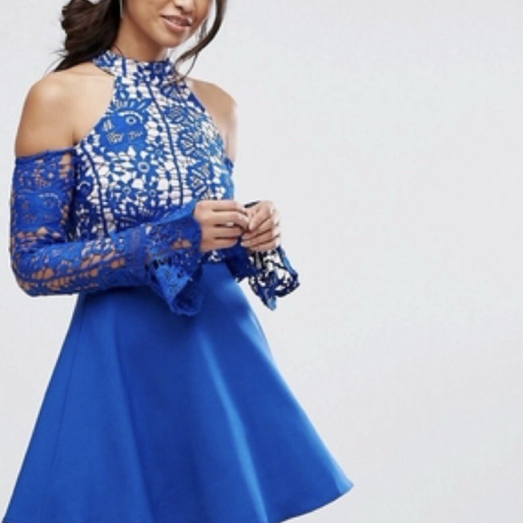 NWT MISSGUIDED Croched Lace Cold Shoulder Fit & Flare Formal DressSZ. 6