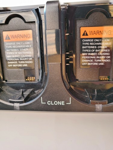 Motorola Multi-Unità Caricabatterie per ricarica CLP446 6 dispositivi Utilizzati per dispositivi clonazione - Foto 8 di 8