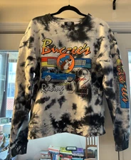 Buc-cee's Racing Sweatshirt Medium
