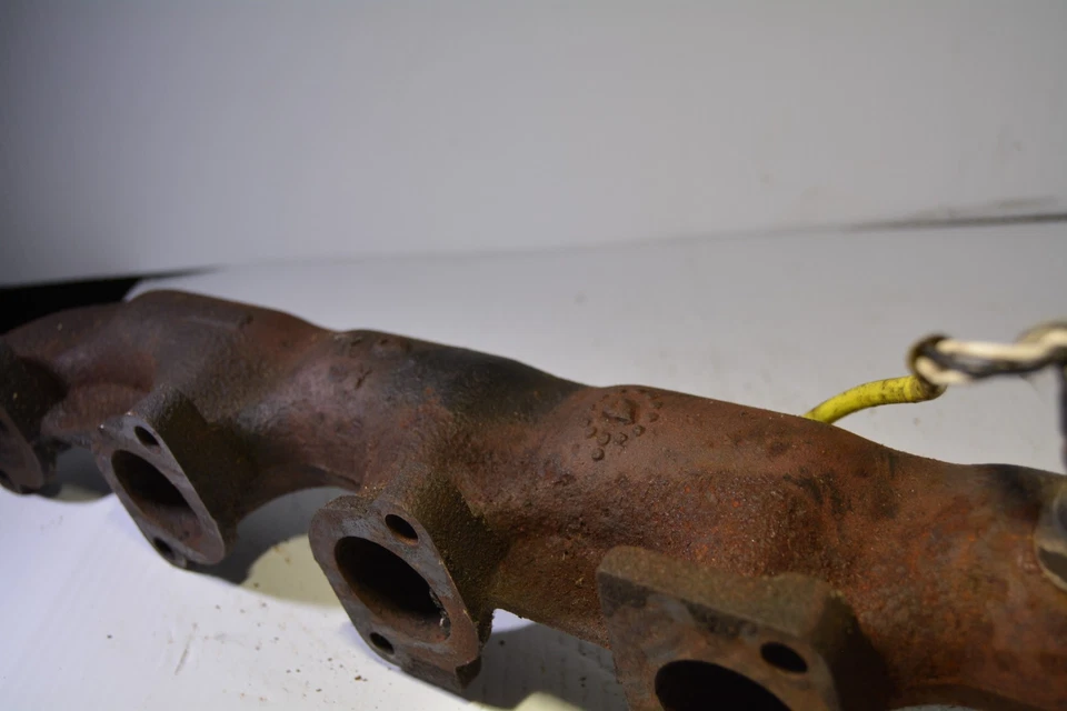 1994 FORD CROWN VICTORIA LEFT DRIVER SIDE EXHAUST MANIFOLD OEM, 327-01689A - Image 3 of 4
