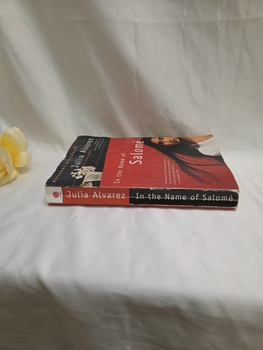 In the Name of Salome by Julia Alvarez: Used #0104 - Picture 8 of 10