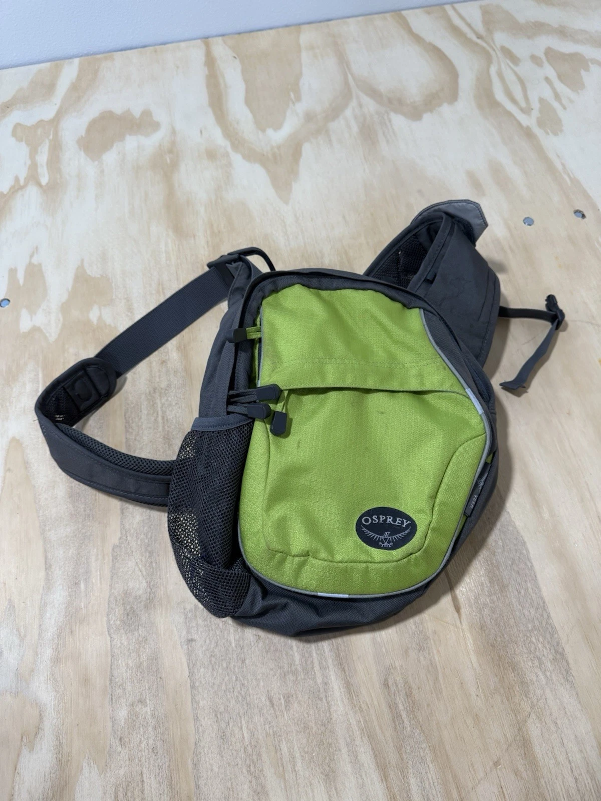 Osprey Veer Sling Bag Backpack Shoulder Messenger Day Travel Hiking Outdoor Gree