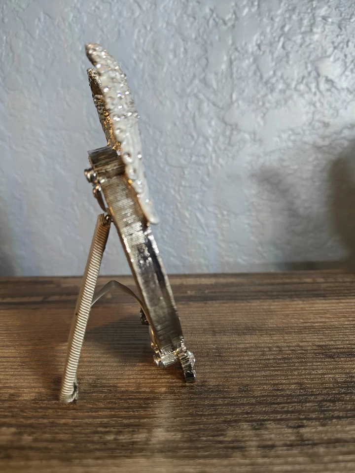 Marco de fotos Olivia Riegel alas de ángel tono plateado blanco esmaltado a mano y cristales Foto 4 de 4