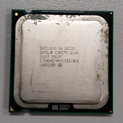 Intel Core 2 Quad Q8300 Yorkfield 32-bit LGA 775 2.5 GHz 4 core 95W CPU SLGUR