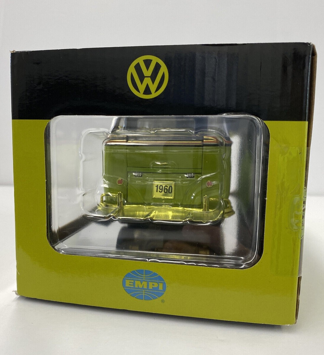 m2マシーン 1/24 1960 VW マイクロバス デラックス USAモデル 1960 Volkswagen Microbus Deluxe U.S.A. Model Lime Green and