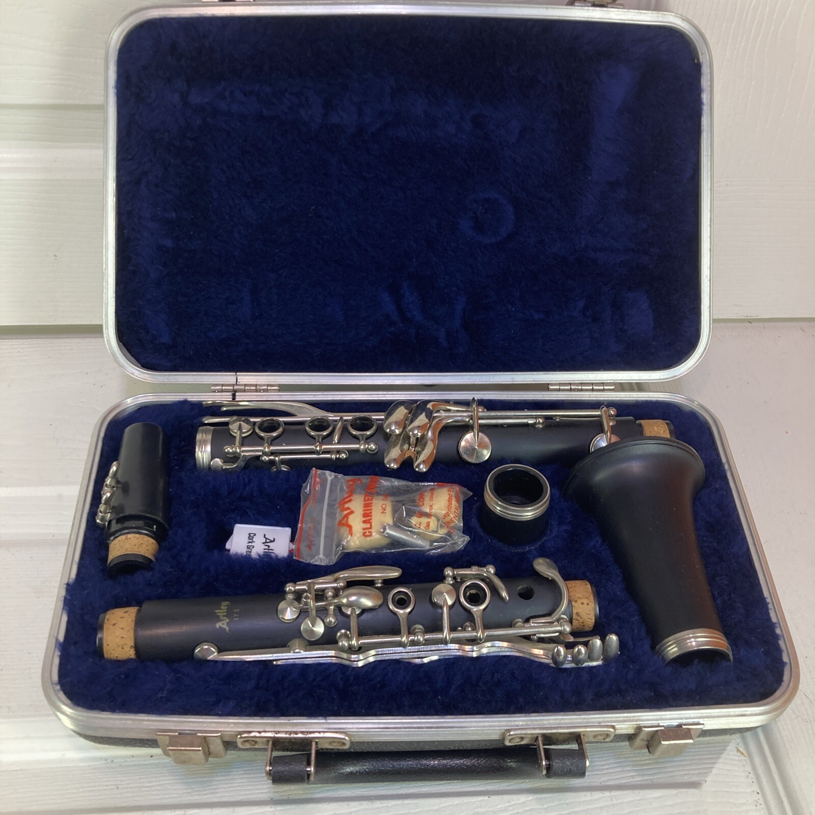 Artley 17s Clarinet & case outfit With Cork Grease