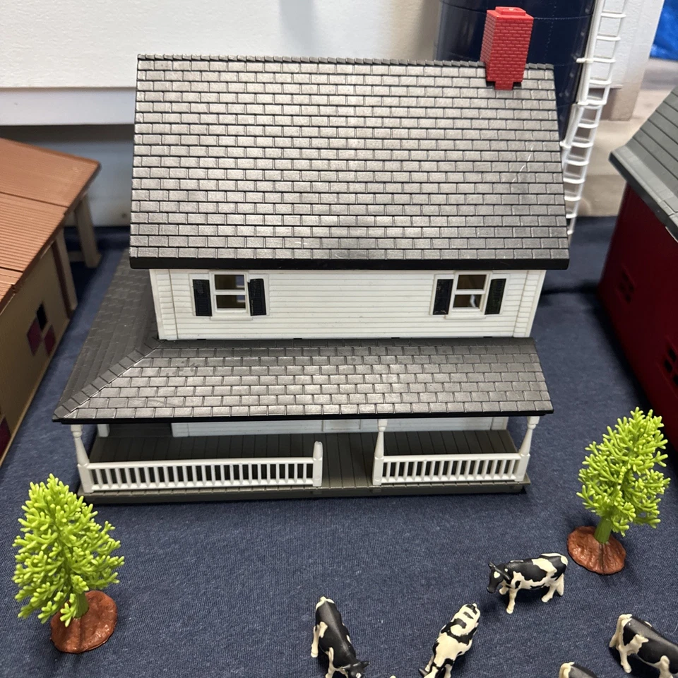 Lote de 420 piezas de juegos de campo vintage Ertl Farm + tractores agrícolas fundidos a presión ENORME Foto 2 de 4