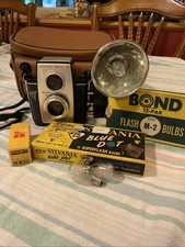 Kodak Brownie Reflex 20 Camera Vintage With Flash, Bulbs, Manual, Exp Film Set