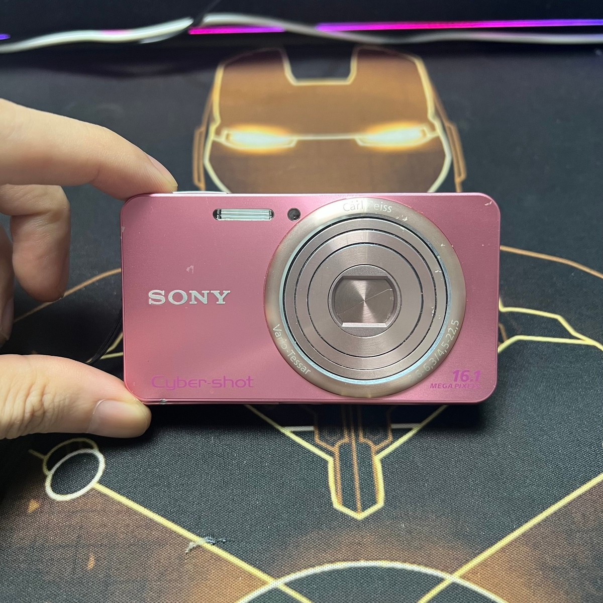 Sony Cyber Shot DSC-W570D Digital Camera 16.1 MP 5x Optical Zoom