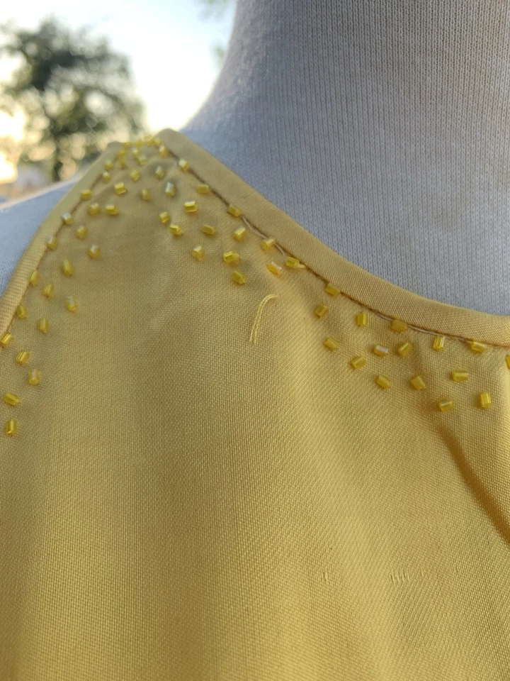 Trajes tradicionales jemeres de Camboya amarillos 3 piezas halter y tubo/falda larga talla S Foto 4 de 4