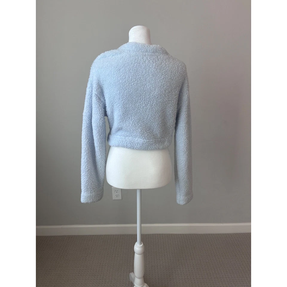 Suéter Cárdigan ROSA Victoria's Secret Sherpa Difuso Botón Frontal Corto Foto 4 de 4