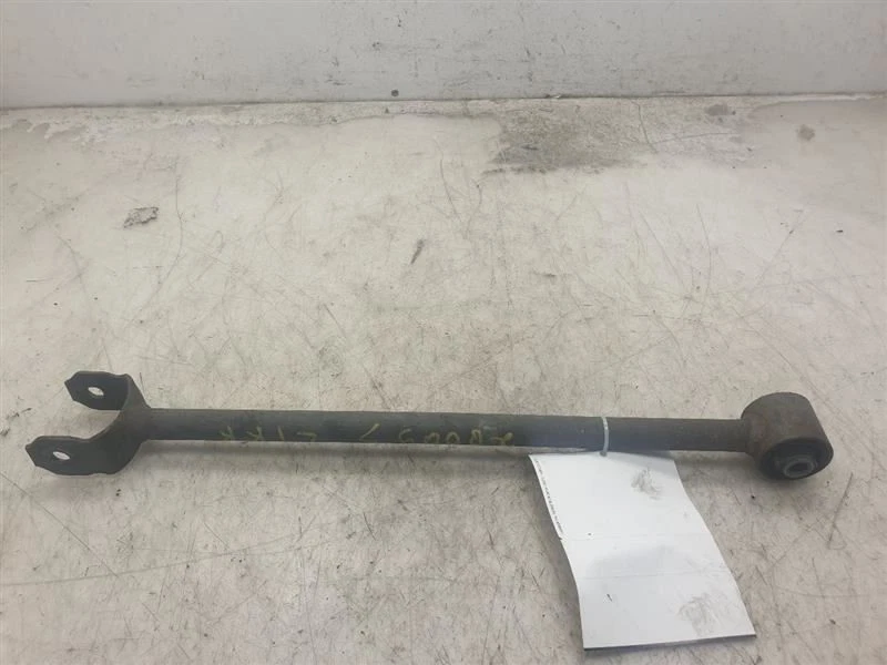 04-08 TOYOTA SOLARA DRIVER SIDE REAR LOWER CONTROL TRAILING ARM ASSEMBLY - Image 2 of 4