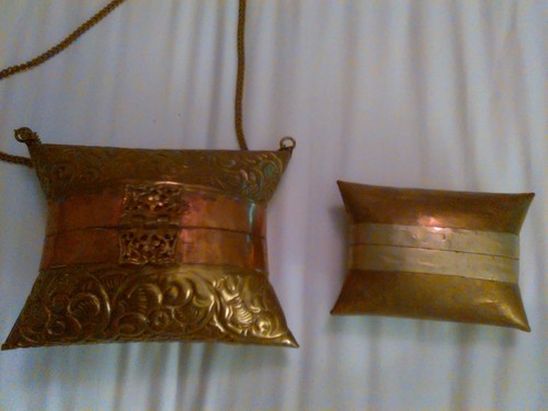 VINTAGE BRASS HANDBAGS COPPER ACCENTS ART DECO BEAUTIFUL CONDITION 4 HANDBAGS!!! - Picture 6 of 7