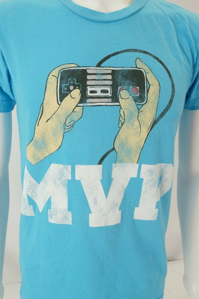 LOCAL CELEBRITY HOLLYWOOD MVP NINTENDO NES CONTROLLER LIGHT BLUE SHIRT SIZE S - Image 3 of 4