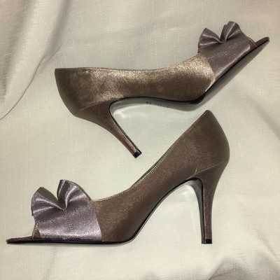 forbes ii peep toe pump