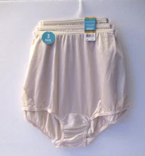 Vanity Fair brief panties 3 pair Perfectly Yours Lace Nouveau size 7/L