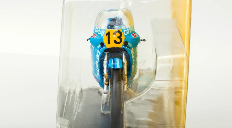 Suzuki RG 500 1982 Franco Uncini Scala 1:22 Modellino Moto Nuovo New Numero 13 - Immagine 3 di 4