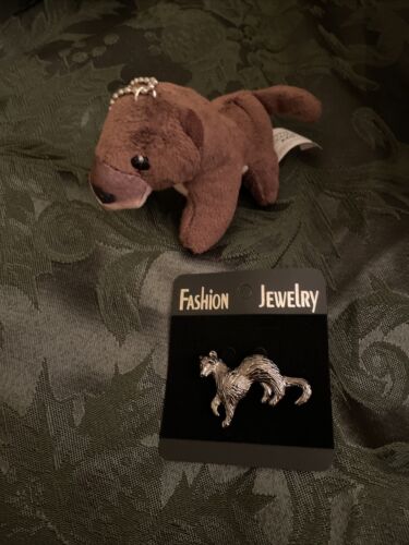 Ferret Plush Keychain And Ferret Pin - Bild 1 von 2