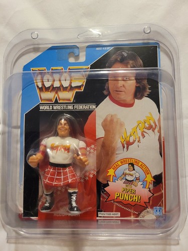 VINTAGE 1990 WWF ROWDY RODDY PIPER FIGURE WITH PIP...