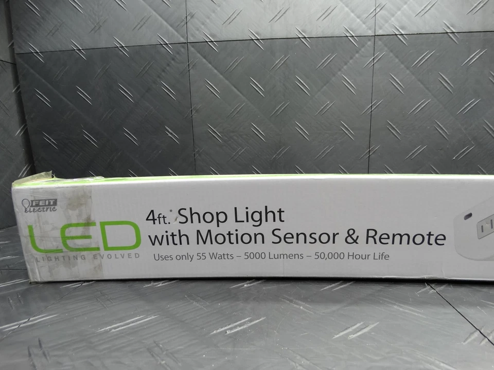 Luz LED integrada Feit Electric 4 pies 55 W 4000 K blanco brillante 5000 lúmenes tienda Foto 2 de 4