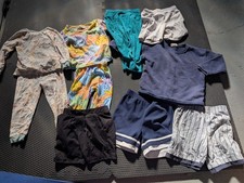 Boy's Unisex Used 3T Clothing Lot of 10, Long/Short Sleeve, Shorts, Pjs, Play