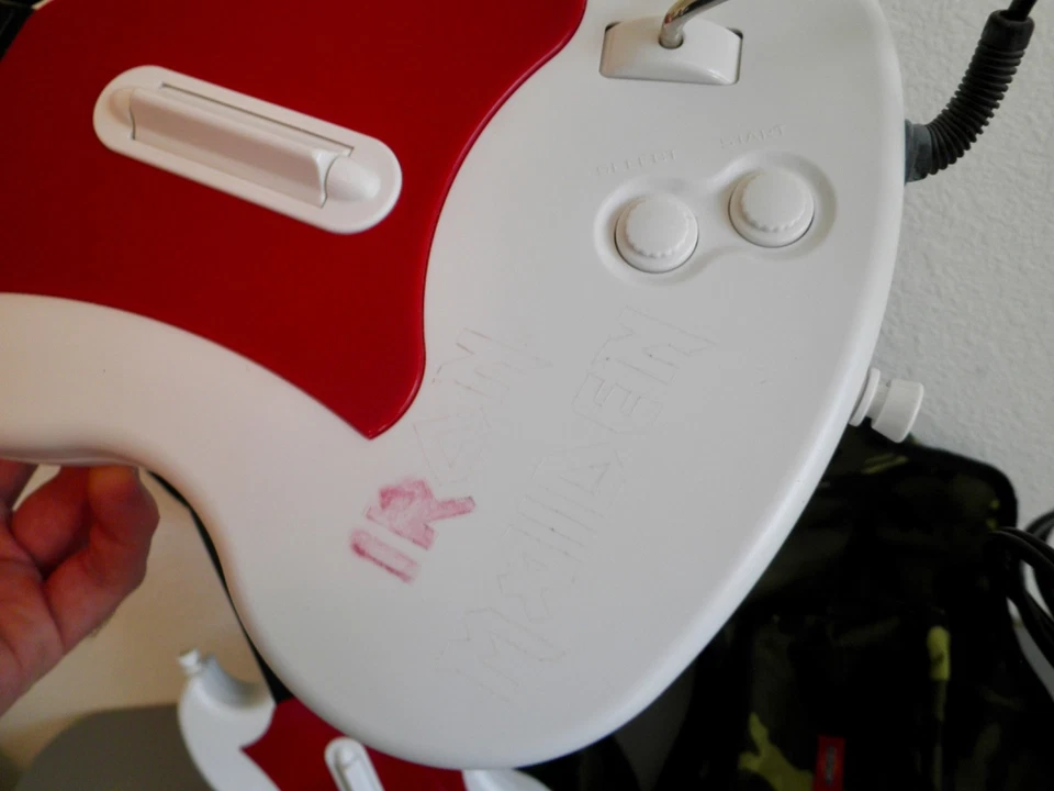 Juego de mandos PS2 Guitar Hero 2 rojo octano SG 95077.805 blanco con juegos + fundas Foto 4 de 4