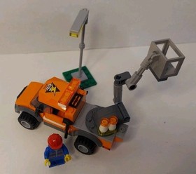 LEGO 60054.City: Light Repair Truck. Complete Set But Missing 1 Sticker.