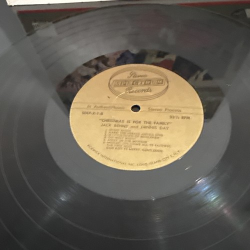Dennis Day Sings “Christmas Is For The Family” LP Vinyl. Original SDLP—X-1. - Picture 3 of 4