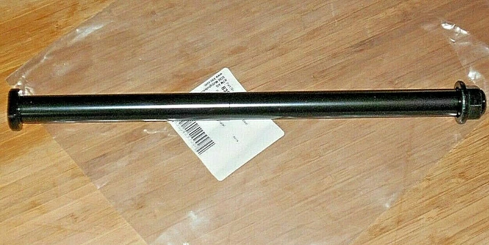 KTM ATV BASCULANTE PERNO Y TUERCA DE PIVOTE 450SX, 450XC, 525XC, 505SX 83004037000 Foto 2 de 3