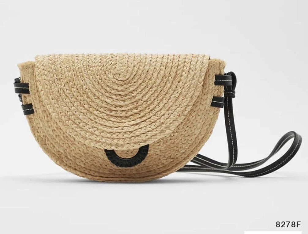 Zara raffia crossbody bag Purse Woven Straw 5.9 x 8.5 x 2.2 8278F Model